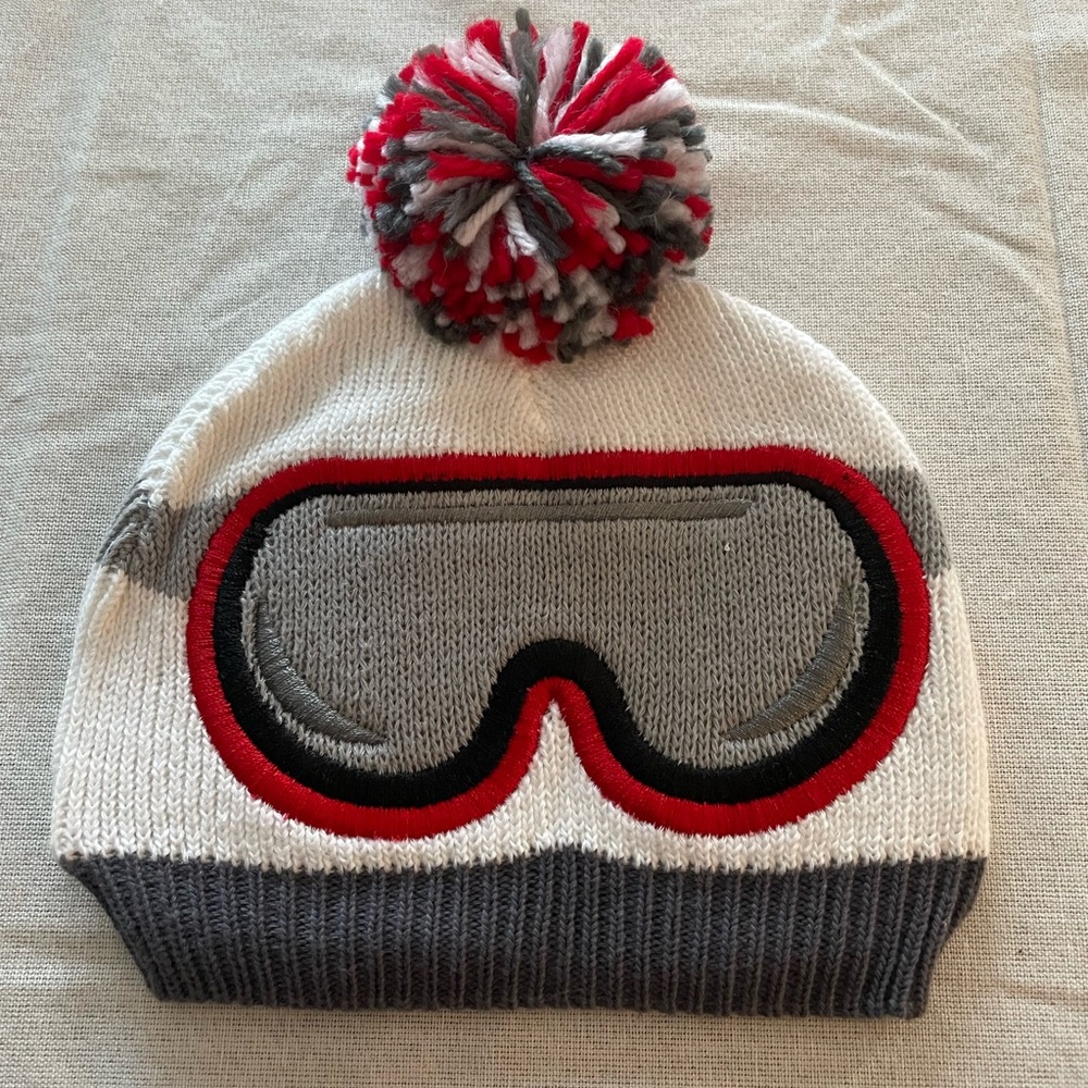 So Dorable Knit hat! Size 0-6months